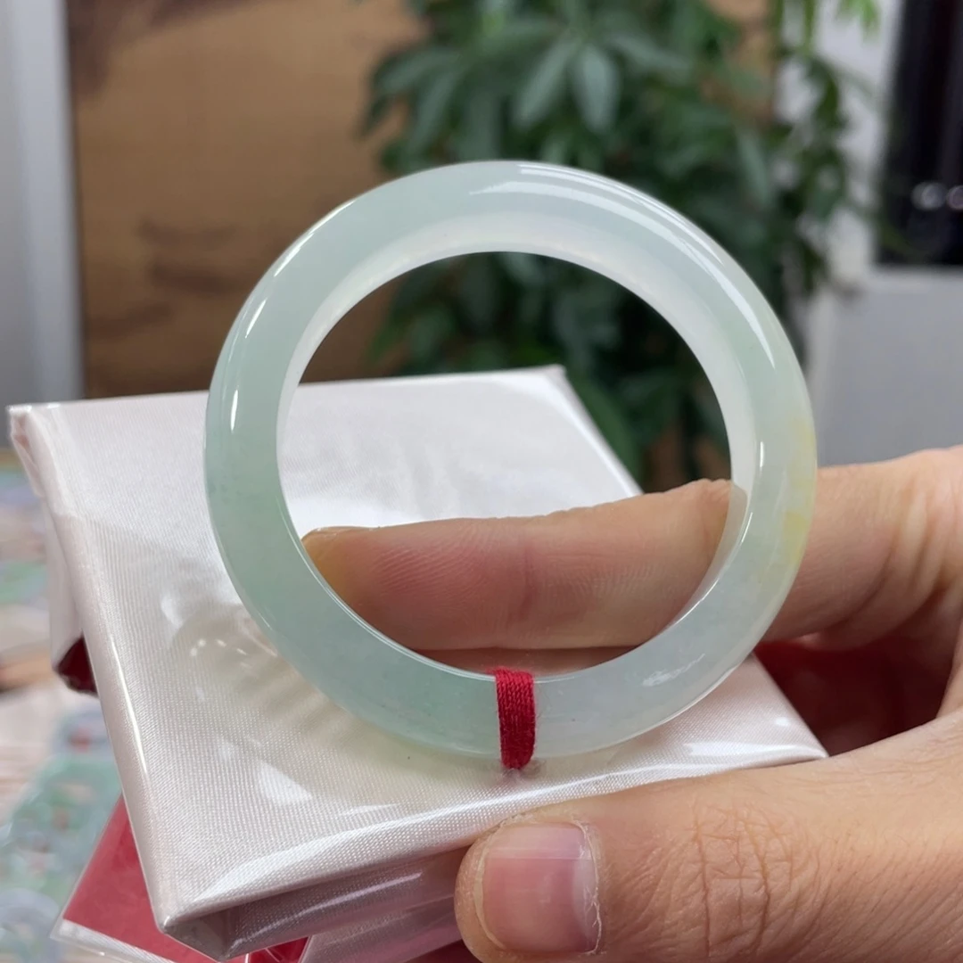 翡翠未镶嵌手镯翡翠