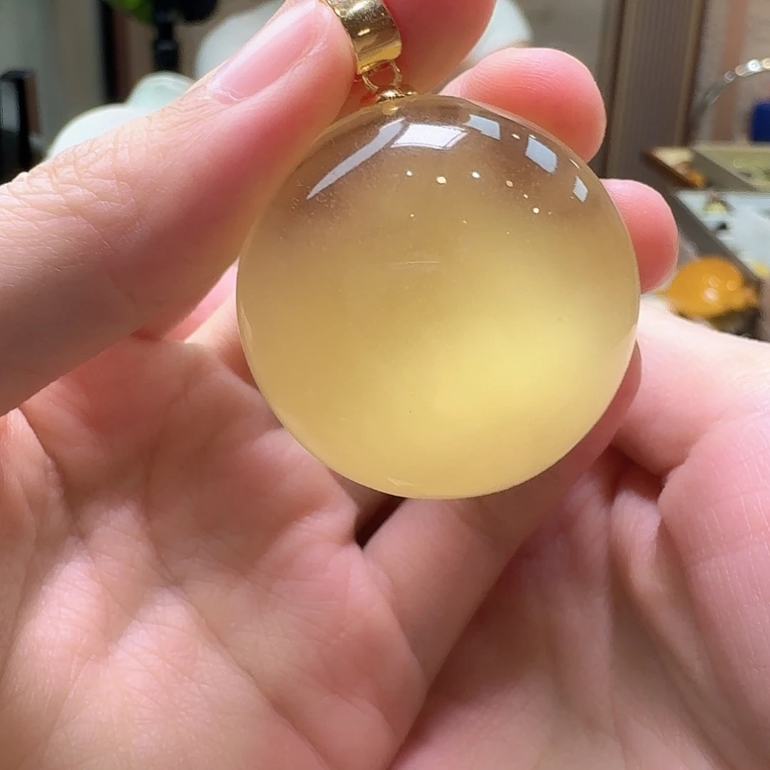 琥珀未镶嵌颈饰吊坠