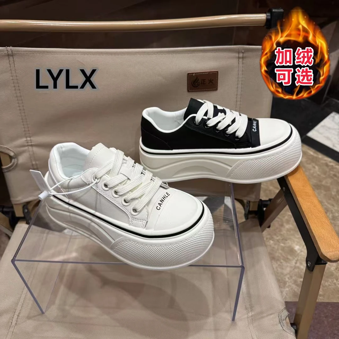 2025秋冬加绒厚底休闲小白鞋女新款圆头系带百搭小个子增高休闲鞋