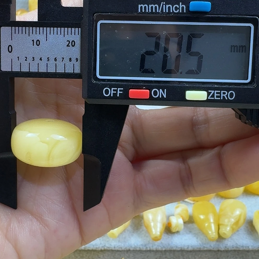 阿***.裸石蜜蜡未镶嵌43杂