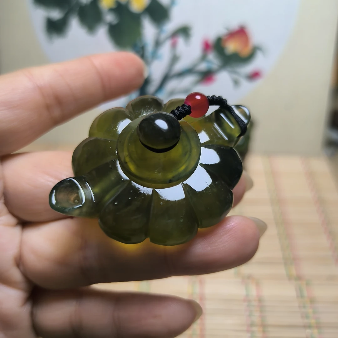 天然岫玉精品高冰手工雕刻水墨丹青俏色玉壶手把壶（多样性发其一）