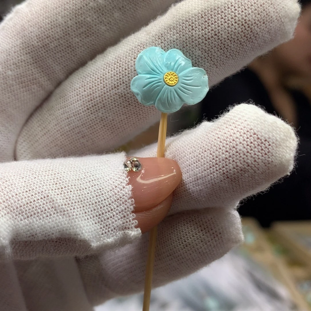 绿松石未镶嵌挂件