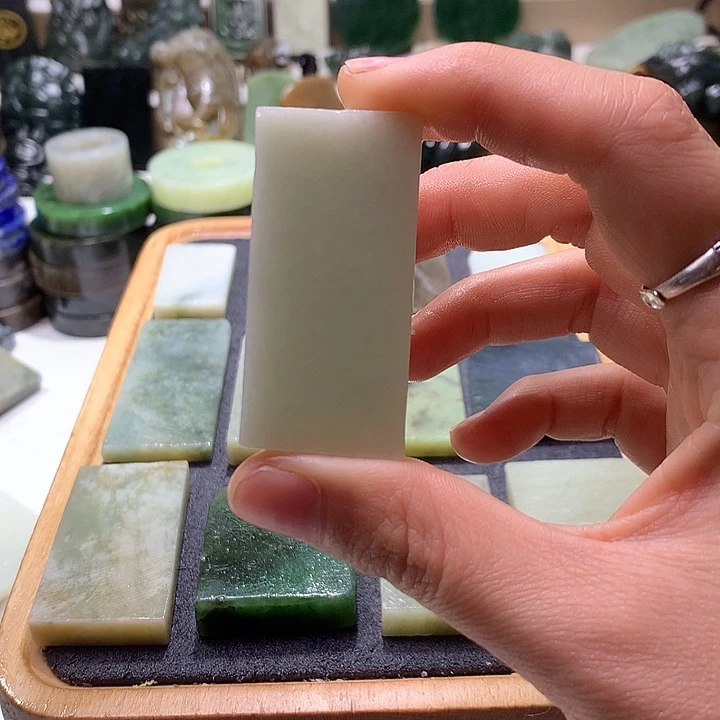 和田玉未镶嵌珠宝半成品