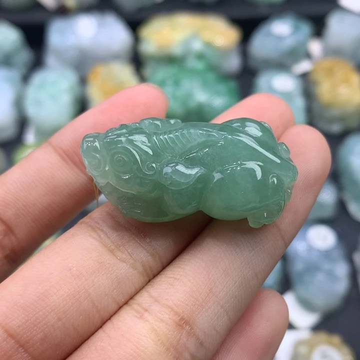 翡翠未镶嵌颈饰天然缅甸翡翠