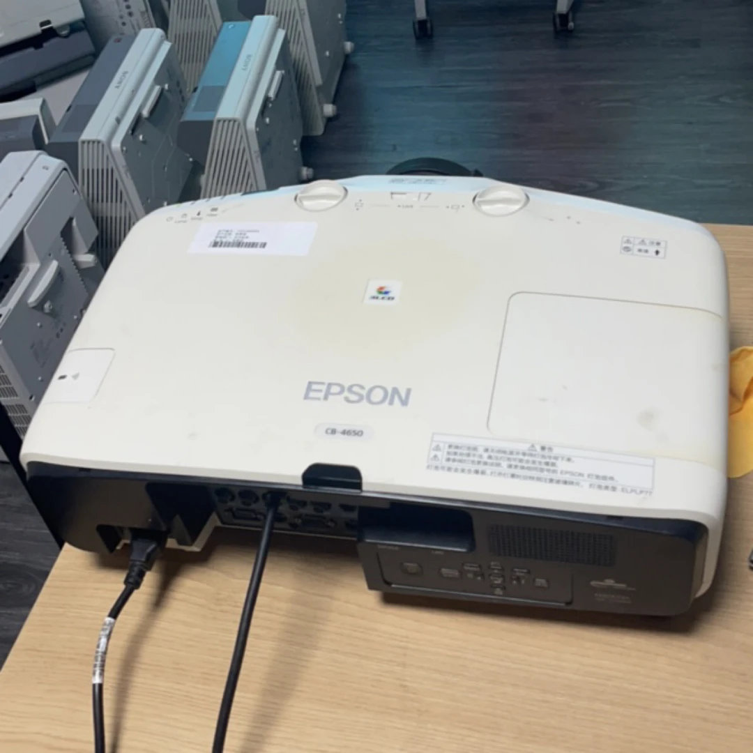 9新 Epson/爱普生 9新 二手 爱普生投影仪 运费自理