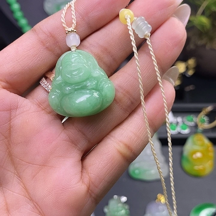 翡翠未镶嵌吊坠(赠链)