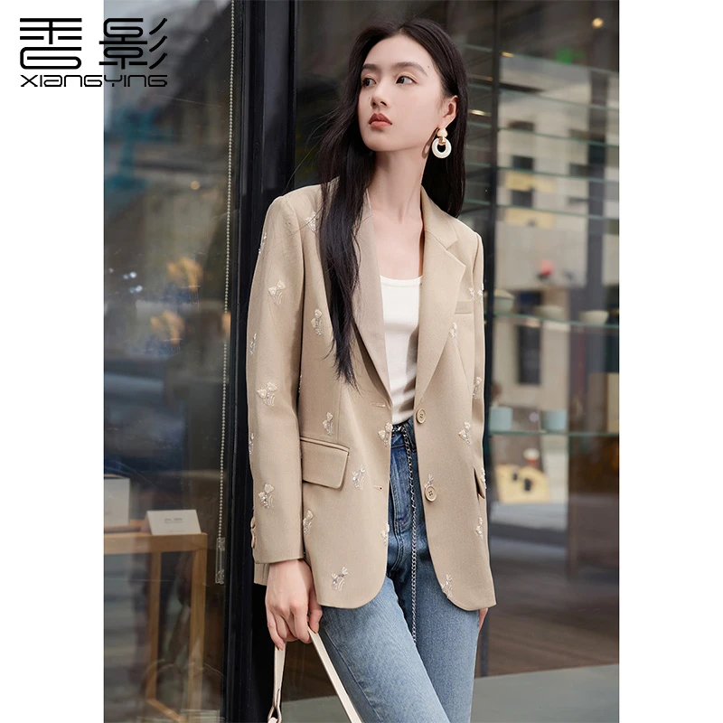 I843225西装 香影小西装外套独特重工刺绣西服