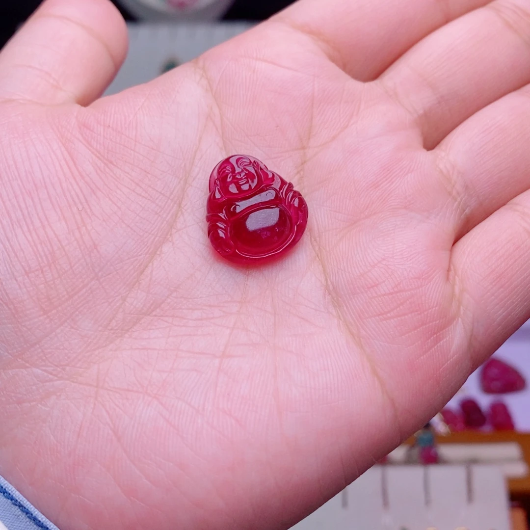 未镶嵌碧玺颈饰佛公m