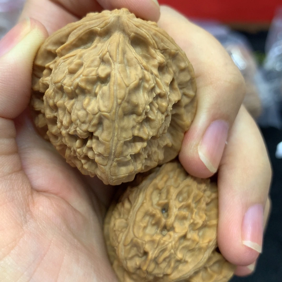 桃核吊坠三角白150
