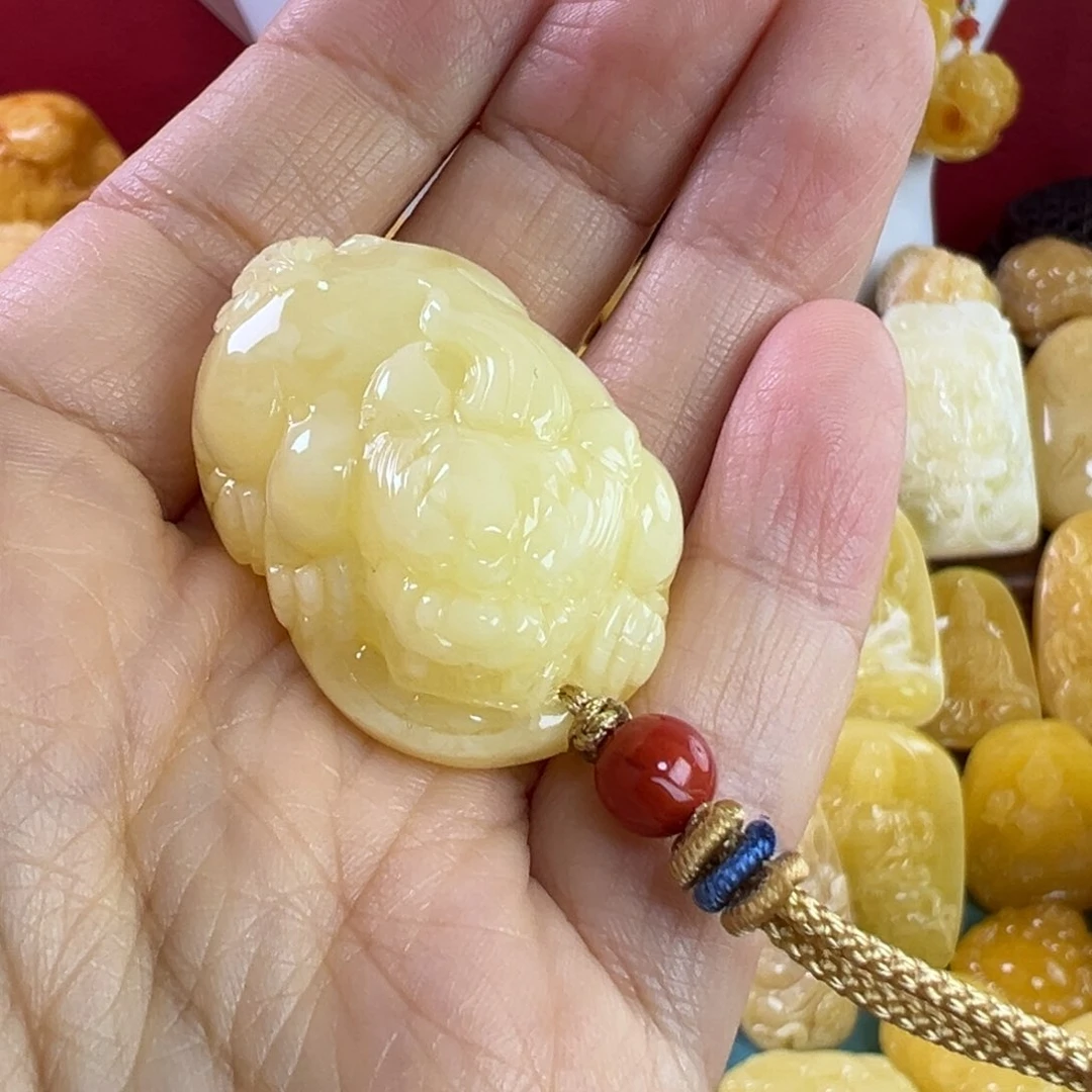 未镶嵌吊坠(赠链)蜜蜡
