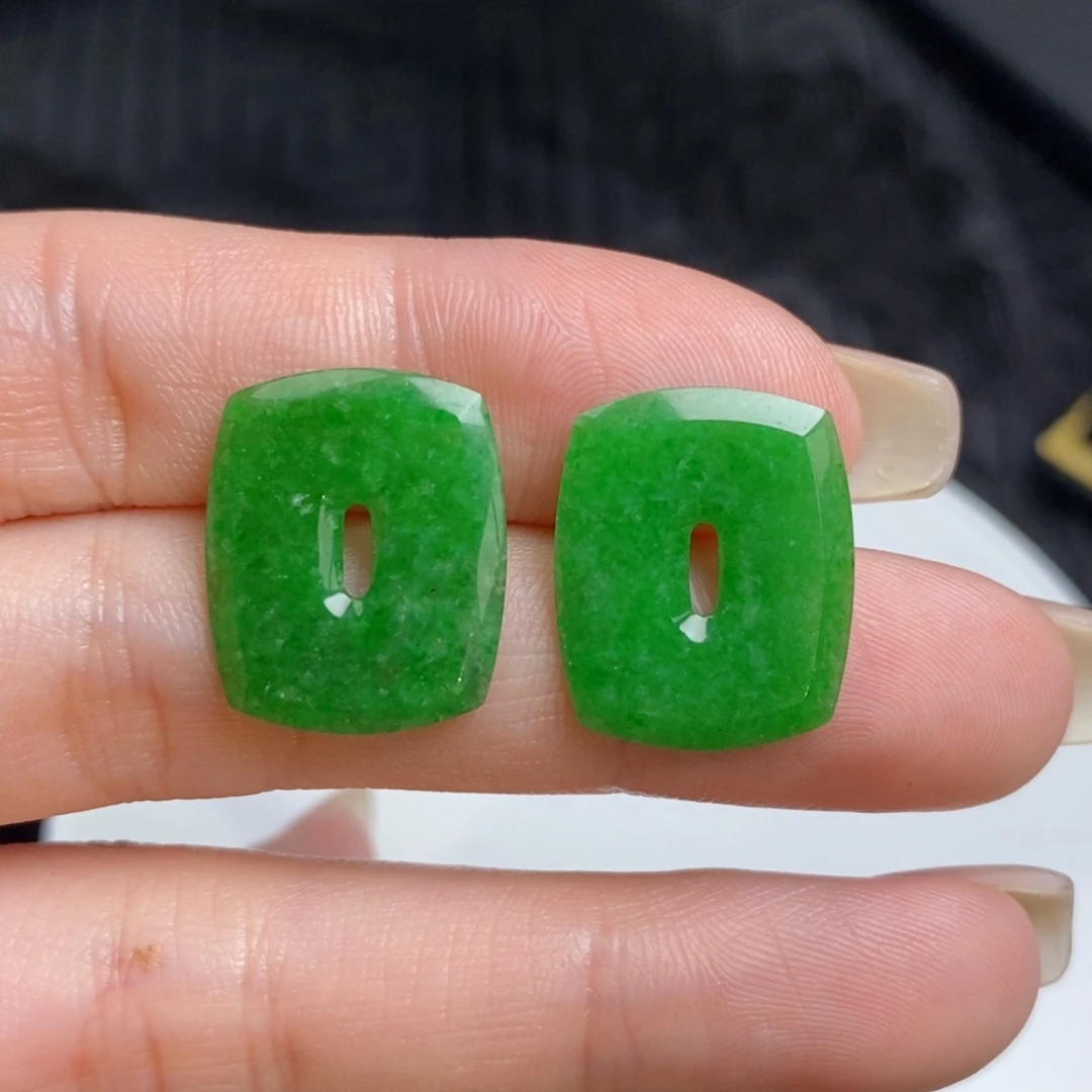 未镶嵌翡翠耳饰福贝