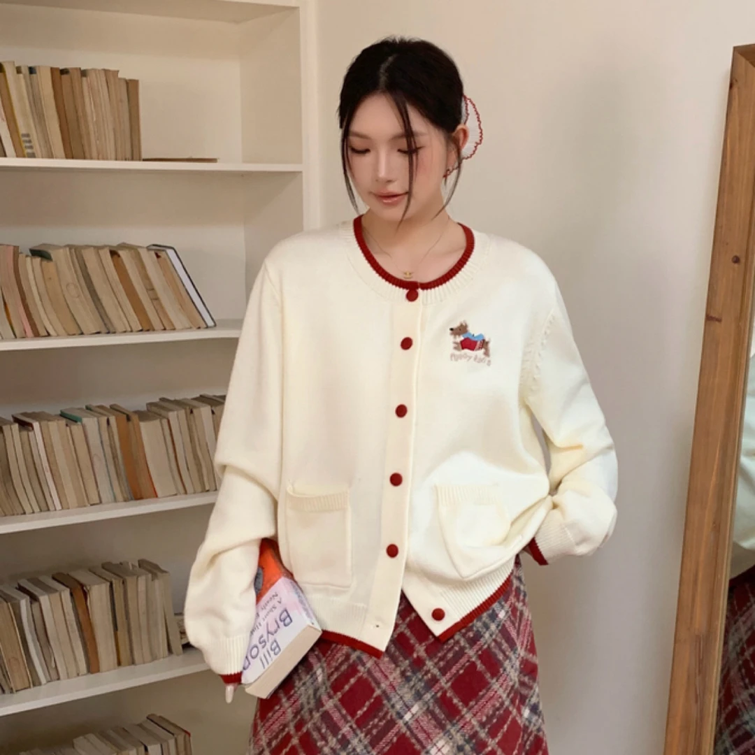 64060大码刺绣小狗针织开衫毛衣