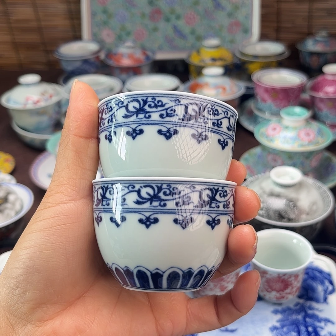 景德镇陶瓷两只杯子