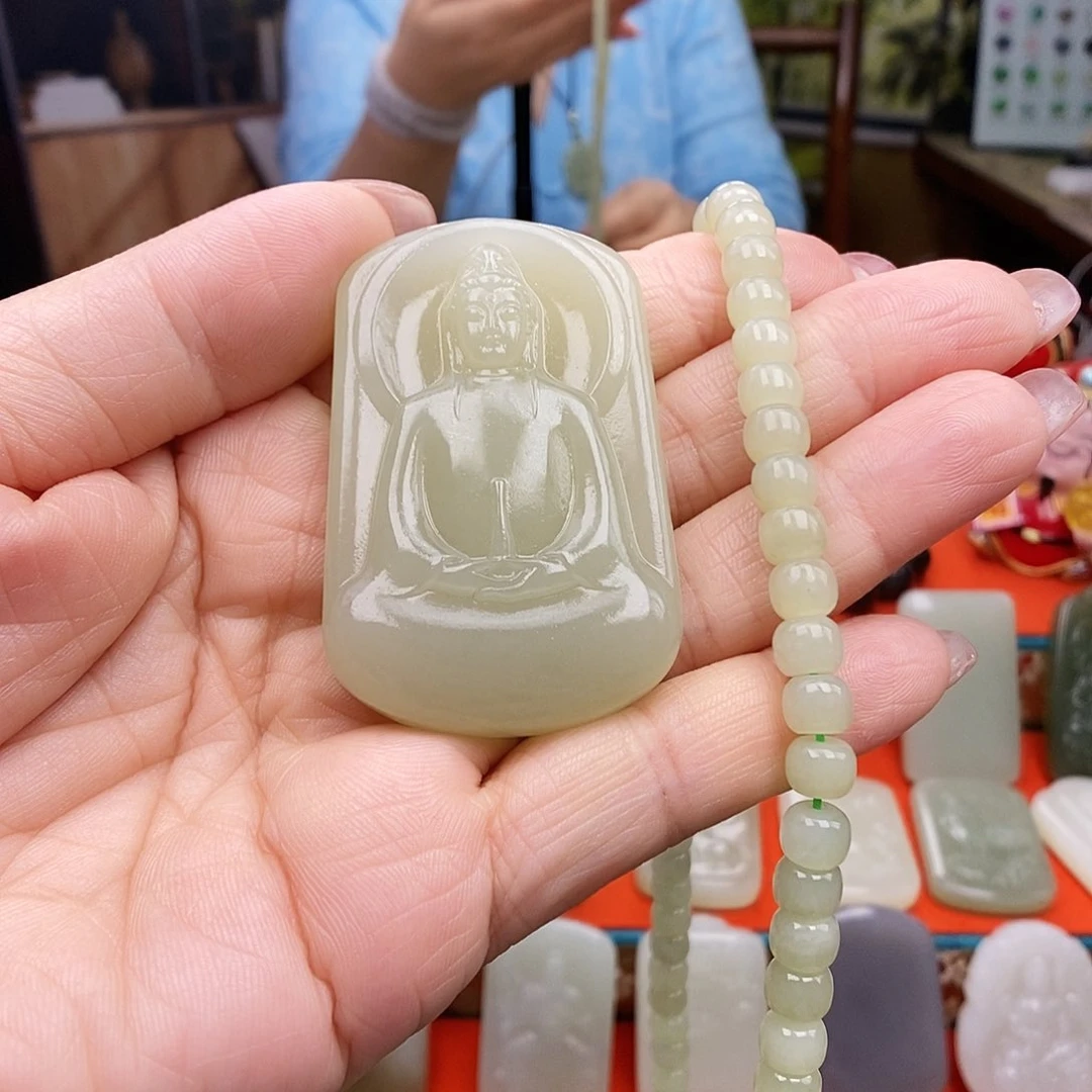 颈饰未镶嵌和田玉L****g