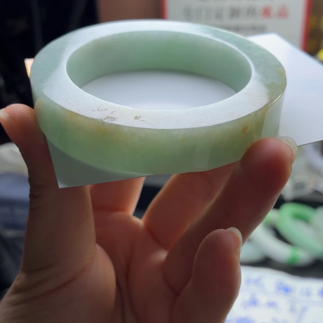 ****H定制翡翠未镶嵌翡翠手镯多样性发一