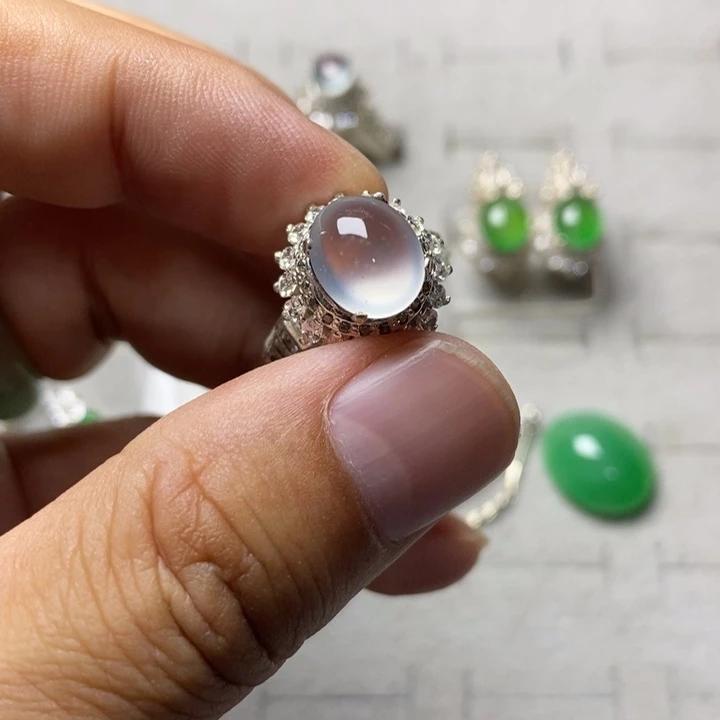 定制翡翠未镶嵌玻璃种10.4mm