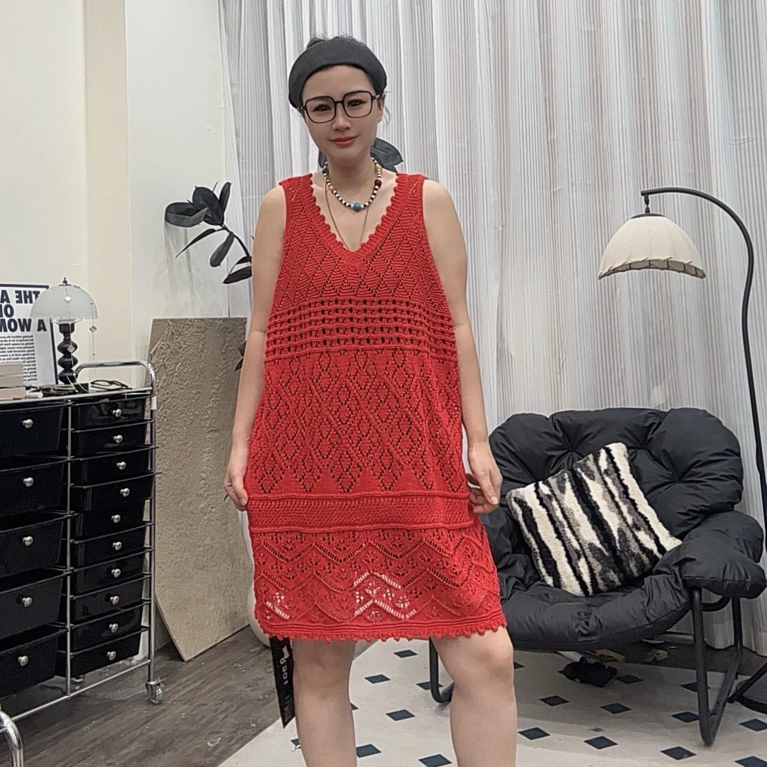 哆唛856958款V领无袖镂空针织纯色宽松欧韩时尚潮流吊带裙夏季
