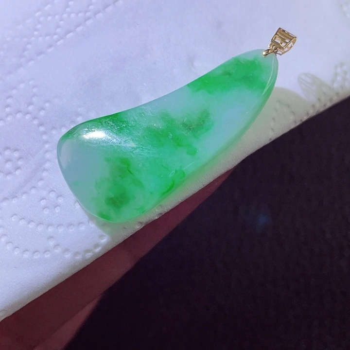 颈饰18K金镶嵌翡翠翡翠