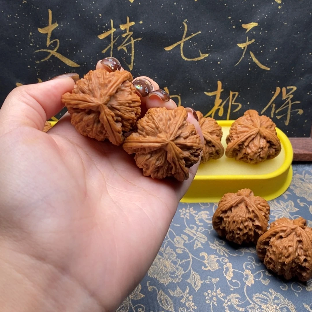 吊坠文玩核桃M***'白狮子