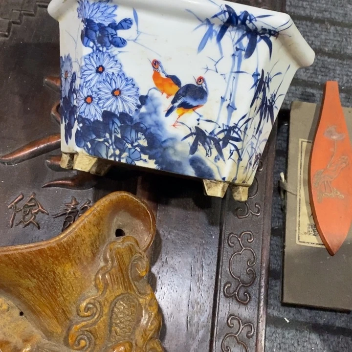 瓷片见**。       院。