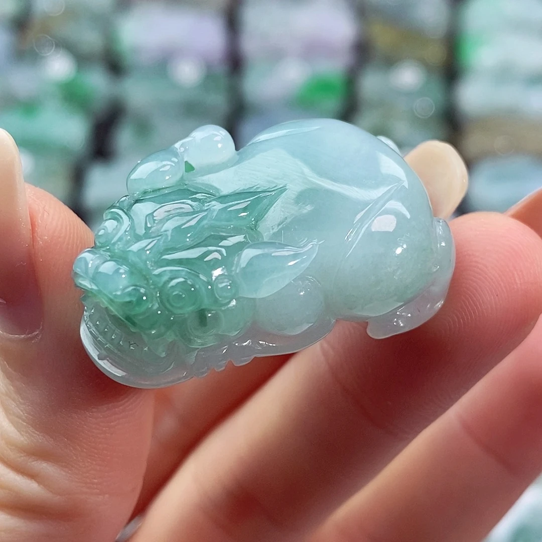 颈饰未镶嵌翡翠天然