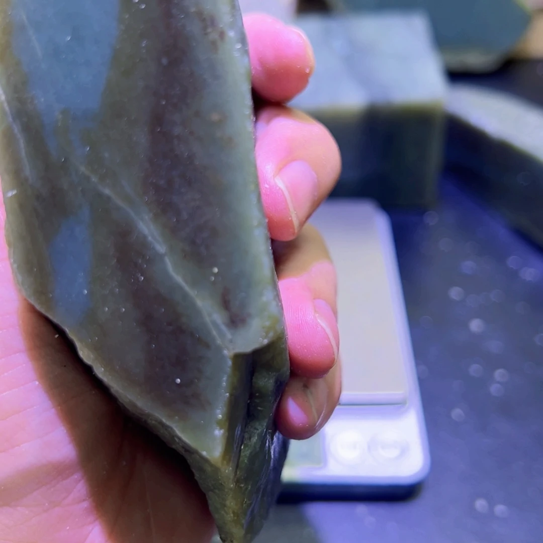 和田玉未镶嵌珠宝半成品