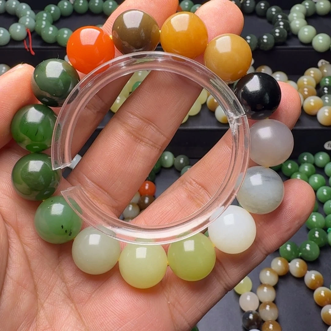 和田玉未镶嵌手串