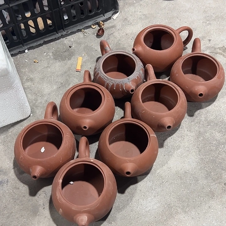 微瑕茶具介意勿拍裂了