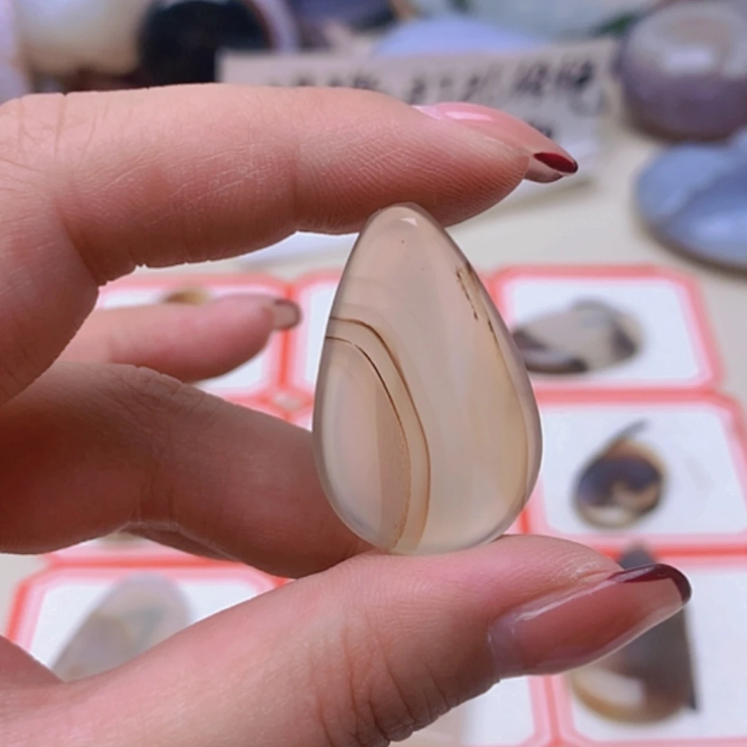 【闪购商品】玛瑙/玉髓未镶嵌珠宝半成品名*