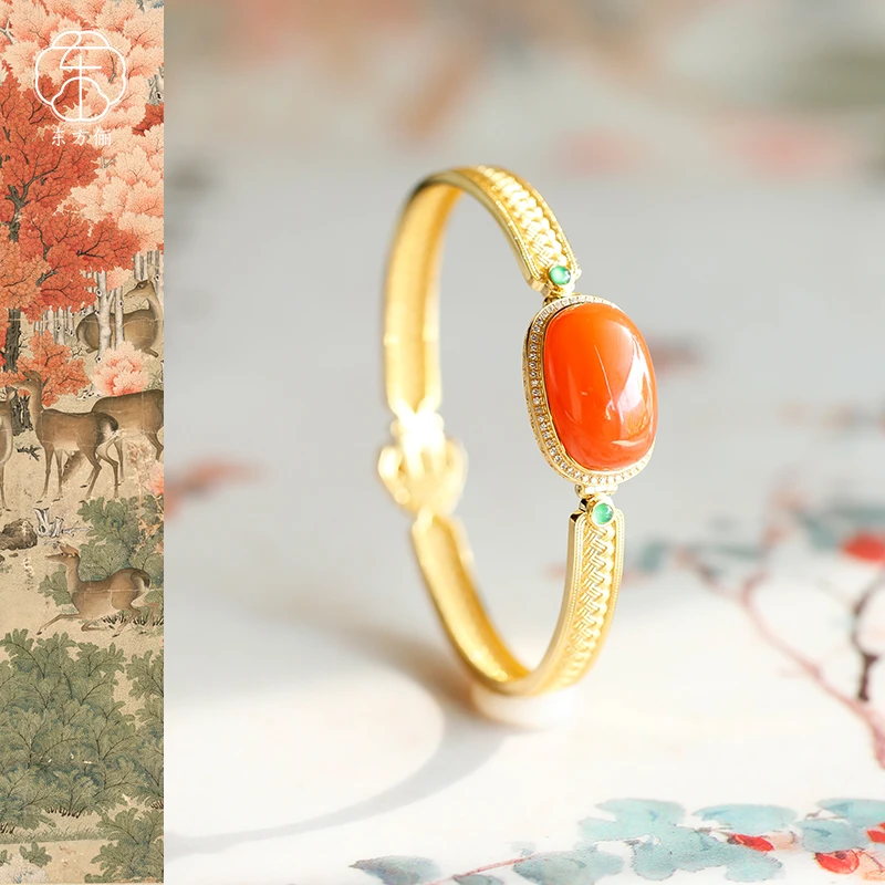 东方俪DOFUNLY【长赢】天然满色南红方圆18K金设计款手镯NHSZ雅韵