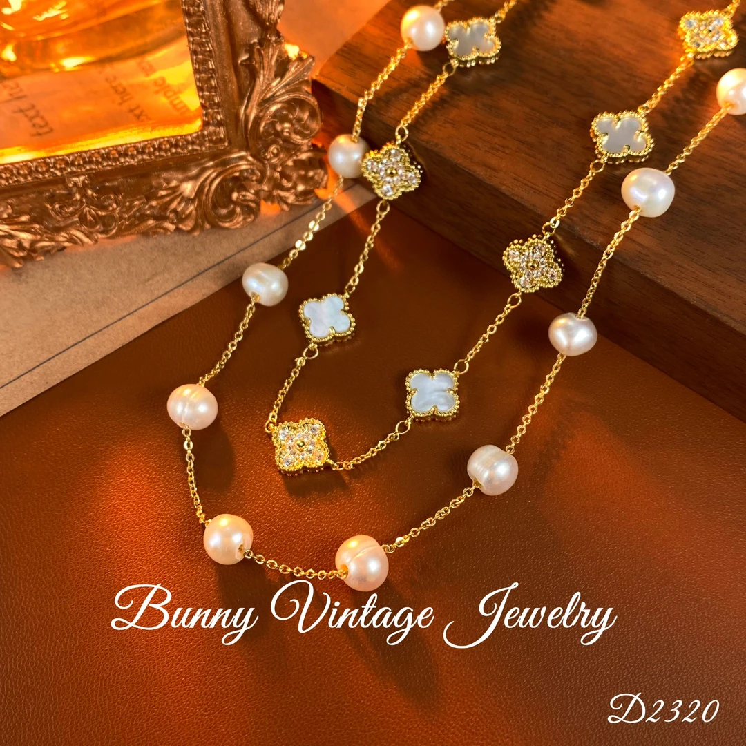 D1098 法★ FBL Lucky Flowers Black四叶草毛衣链