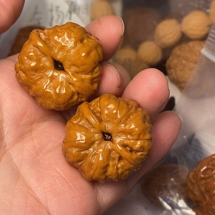 天***子文玩核桃吊坠哇34