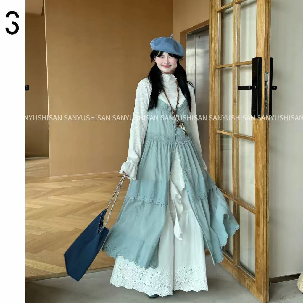 三与十三|折花边|新款温柔清冷感显瘦纯色宽松层次吊带连衣裙