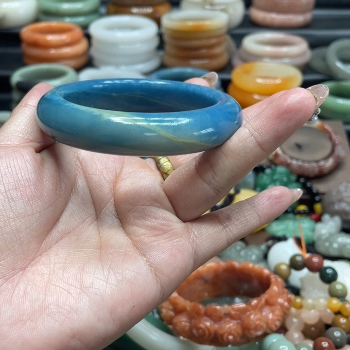 石英岩玉手镯合金枝*