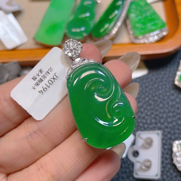 【闪购商品】翡翠银S925镶嵌颈饰翡翠