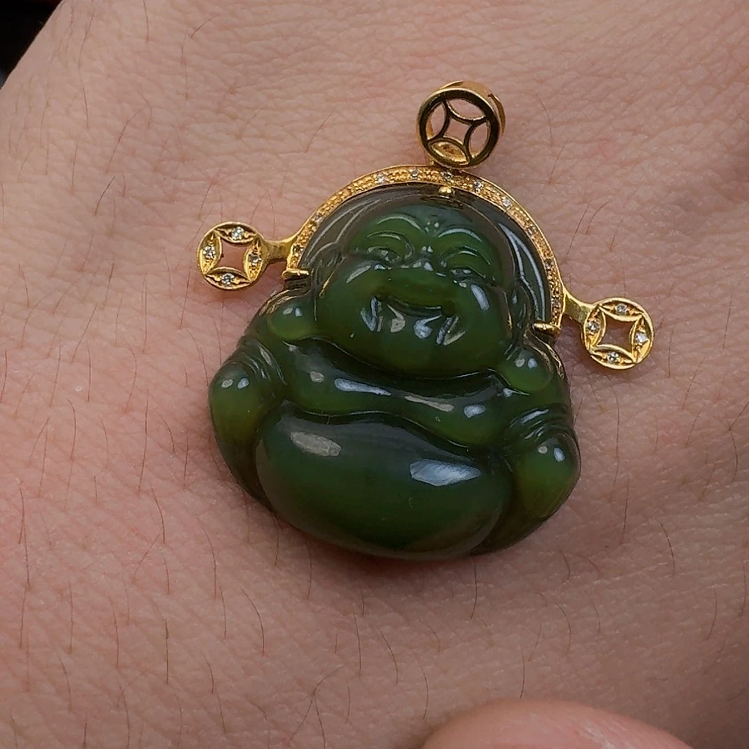 颈饰18K金镶嵌和田玉