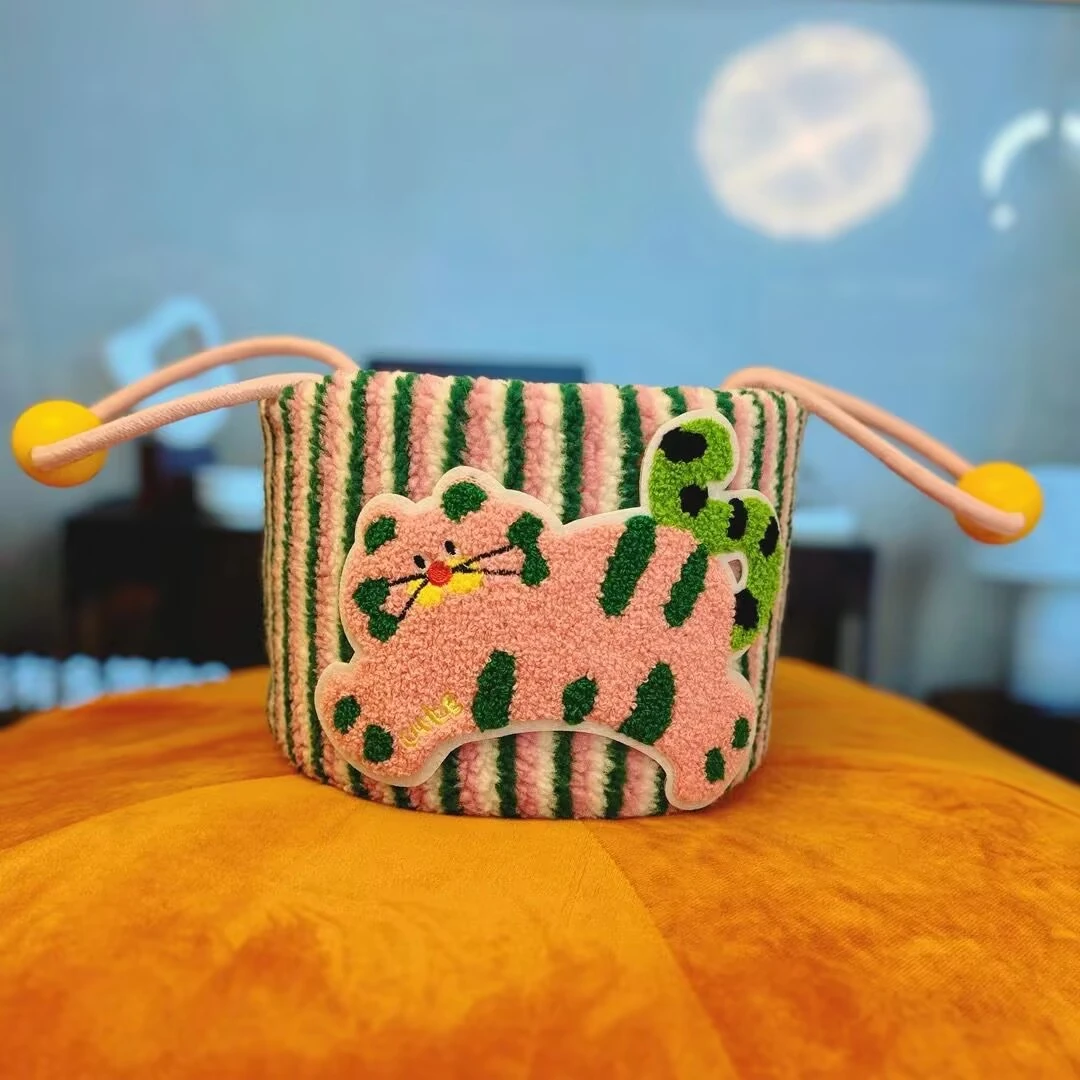 黄色木珠猫竖条短绒猫猫收纳筐