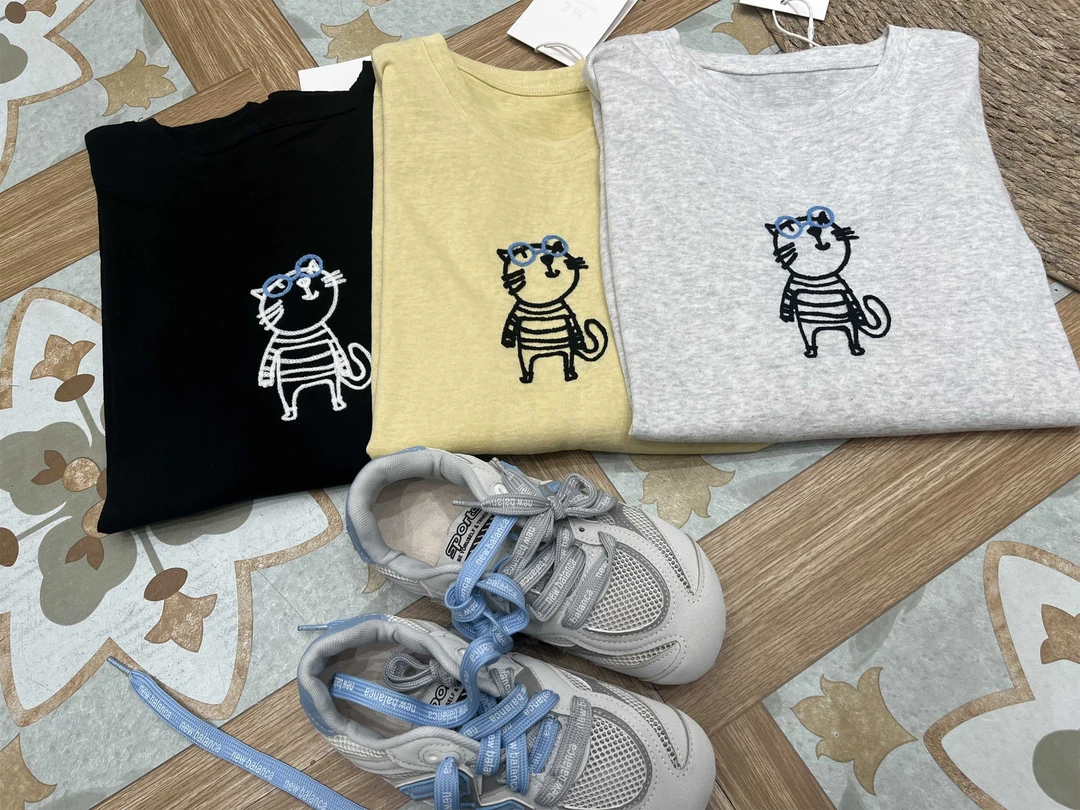 2025新款宽松卡通小猫T恤雪花棉短袖圆领夏季薄款透气韩系风显瘦