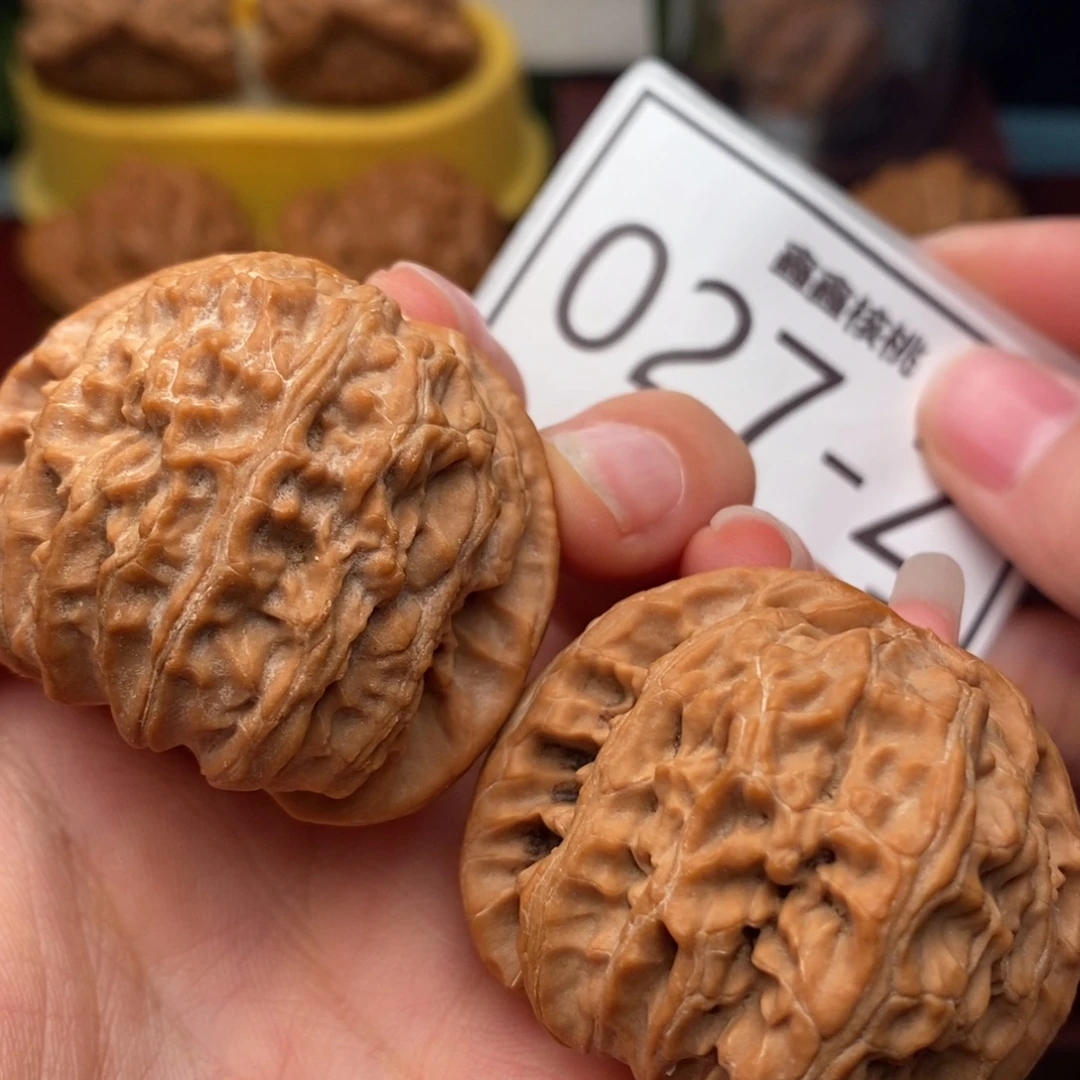 文玩核桃把件白狮子41……