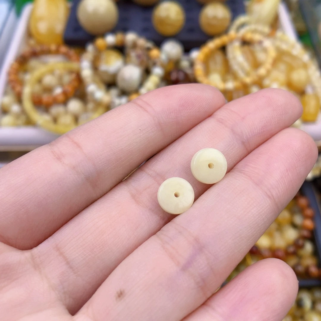 伢***8未镶嵌琥珀裸石7.5