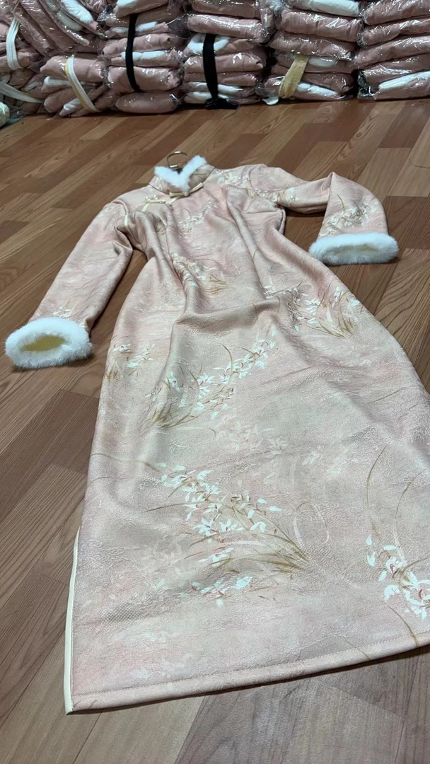 003-粉色 水仙 加厚 珍珠三扣 改良 旗袍