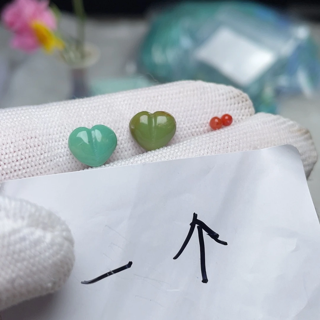 南红玛瑙未镶嵌珠宝奇石