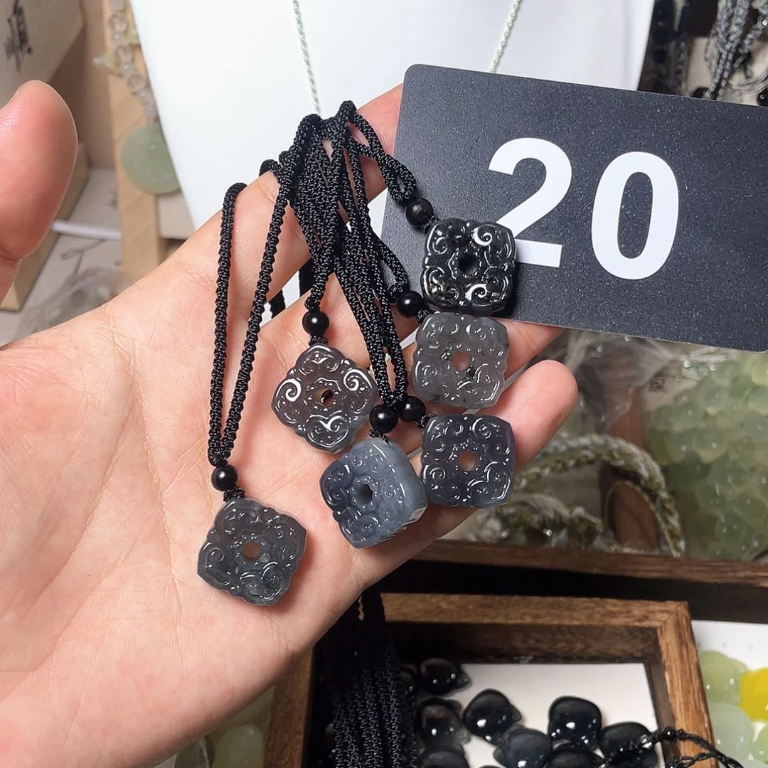 蛇纹石玉合金颈饰