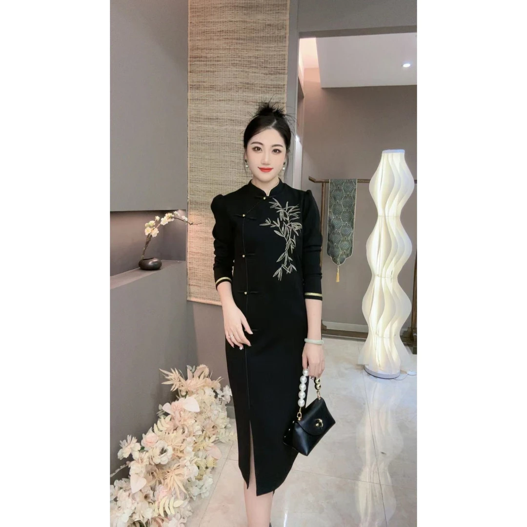 3705-1  云天定制秋冬新款气质国风长款连衣裙大码显瘦气质遮肉款