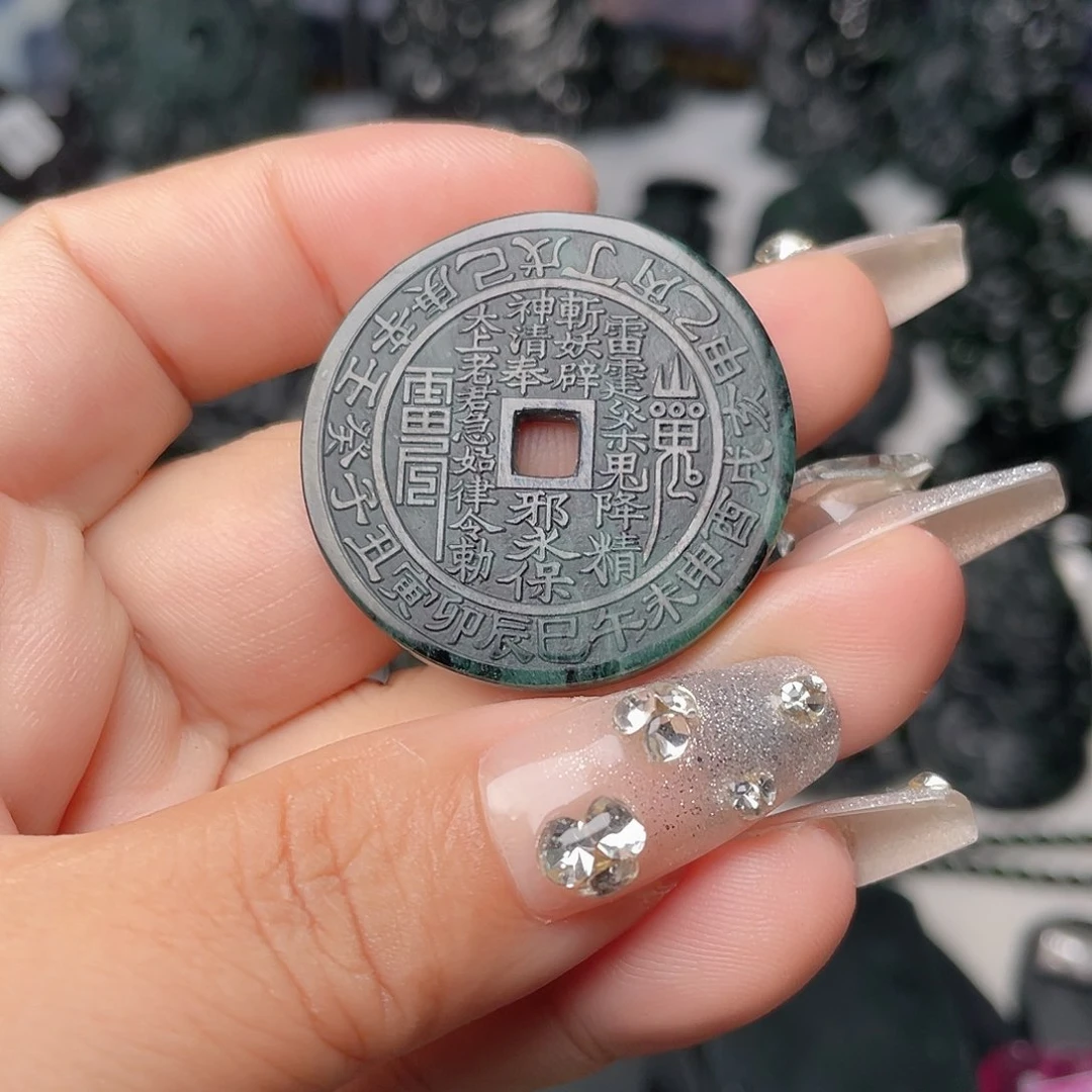 翡翠未镶嵌颈饰?****?山鬼多样性发货