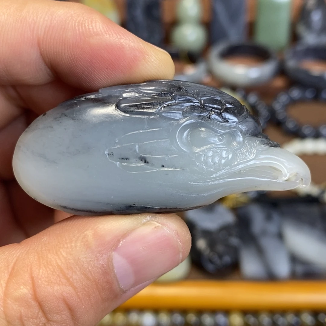 和田玉未镶嵌挂件新疆和田玉青花黑白独占鳌头鹰头挂件