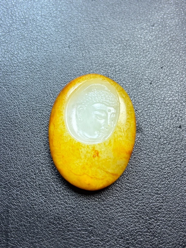 和田玉佛观天下吊坠