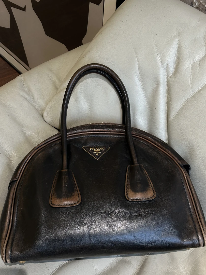 95新 Prada/普拉达 HIHI/Prada棕色做旧全皮手提保龄球  二店
