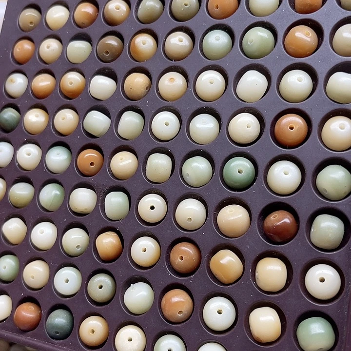 白玉菩提吊坠瑕疵10-8多宝汉堡110颗