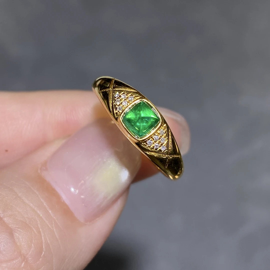 18k金祖母绿塘塔戒指约0.5ct E24042